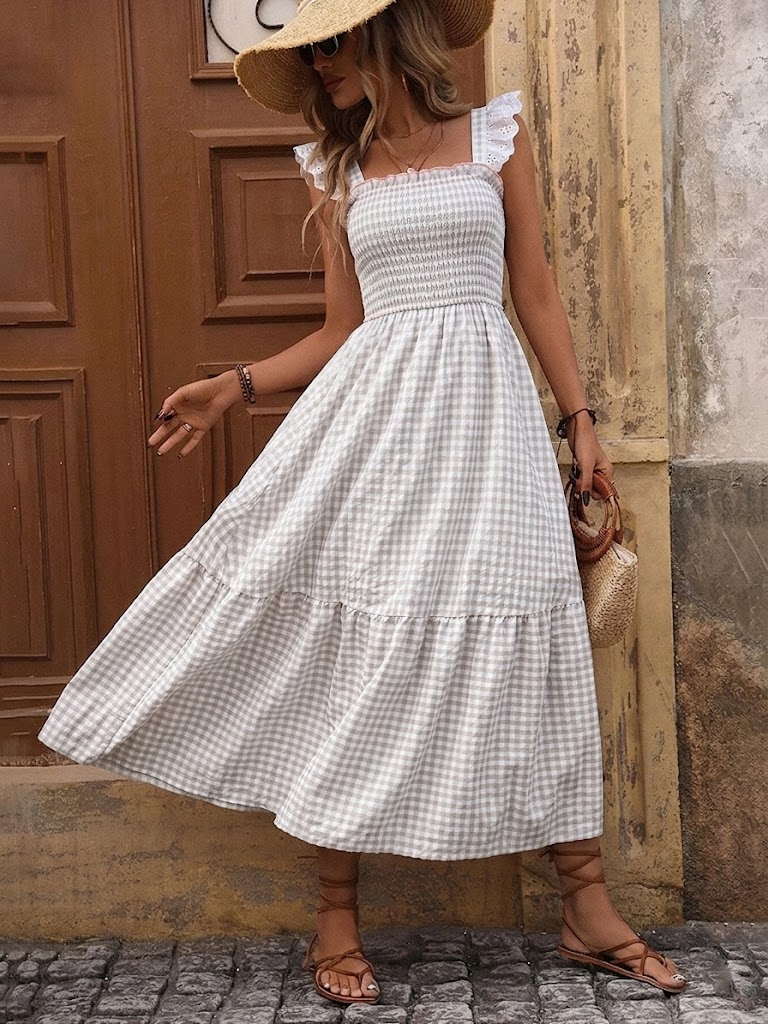 Robe longue rétro à carreaux smockée avec poches