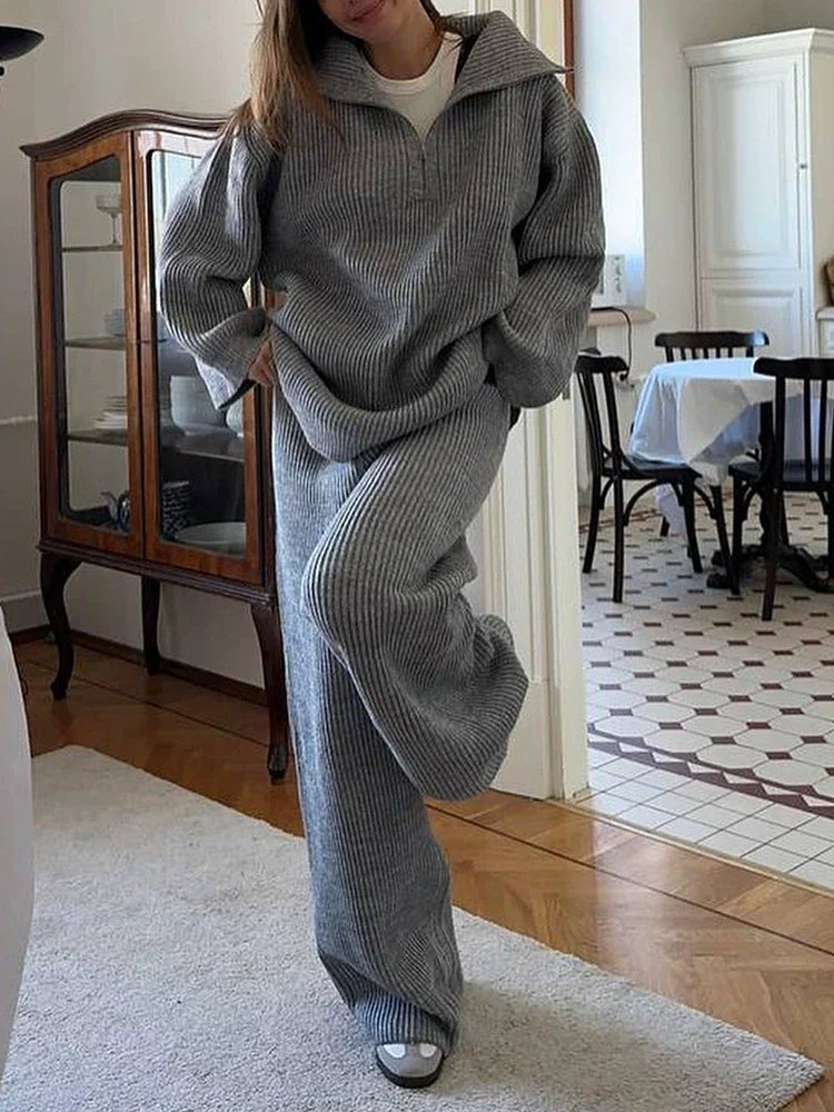 Ensemble en maille avec pull demi-zippé