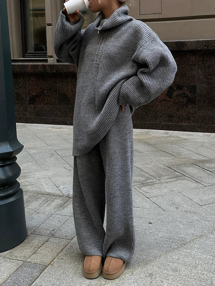 Ensemble en maille avec pull demi-zippé