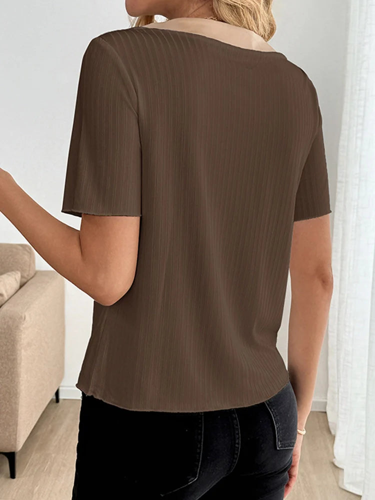 Top femme en maille côtelée à finitions contrastées