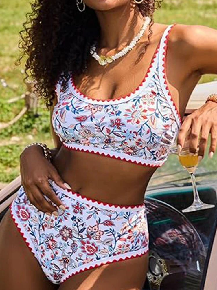 Maillot 2 pièces imprimé fleuri à surpiqûres