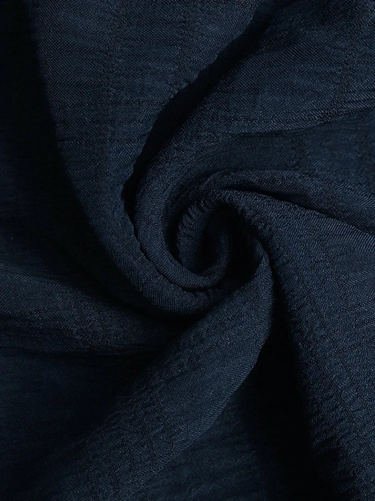 Robe longue dos nu à col licou en tissu texturé