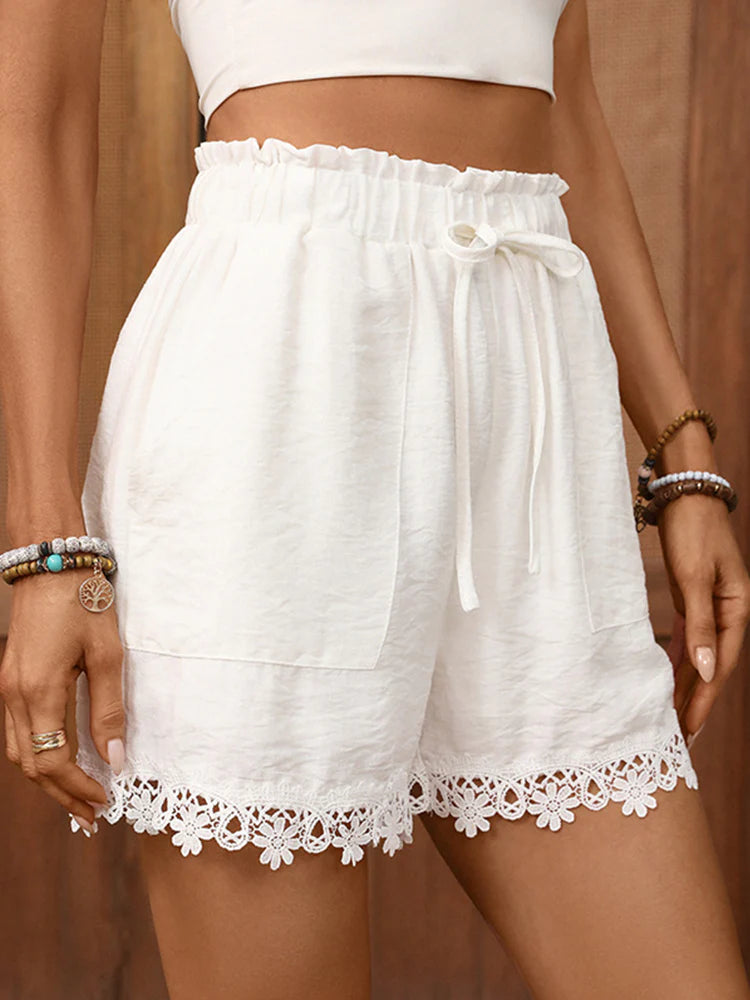 Short de plage bohème en dentelle