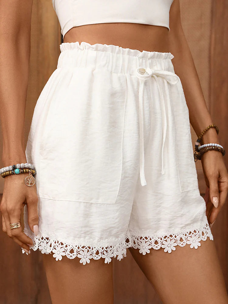 Short de plage bohème en dentelle