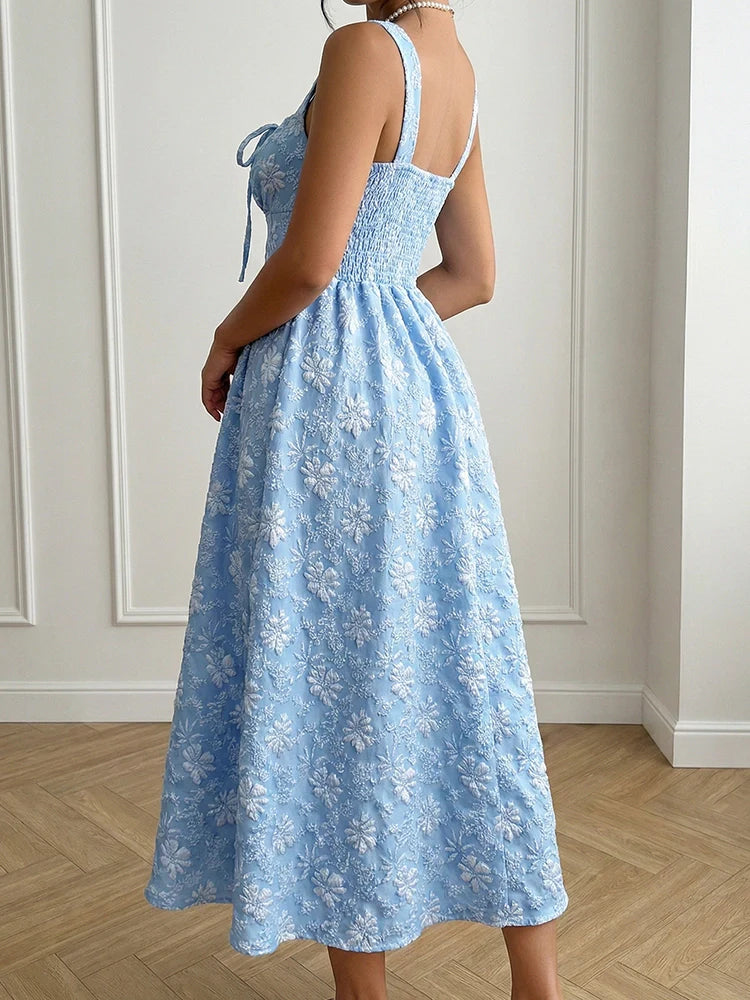 Robe longue fluide en jacquard, col carré sans manches
