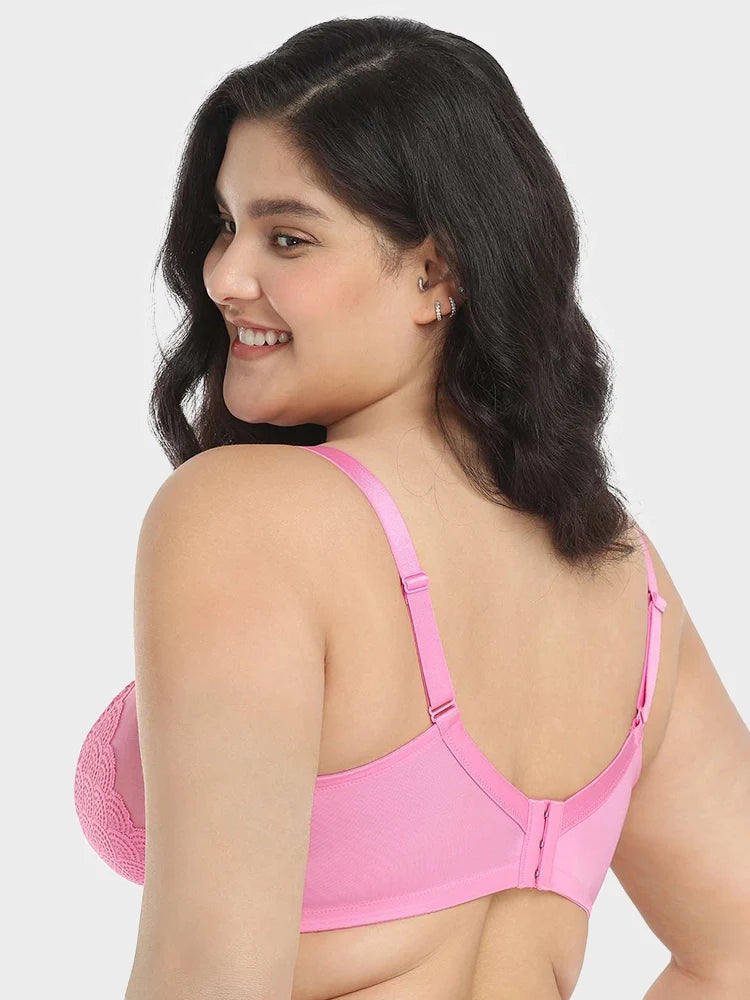 Soutien-gorge à armatures en dentelle festonnée pour poitrine généreuse