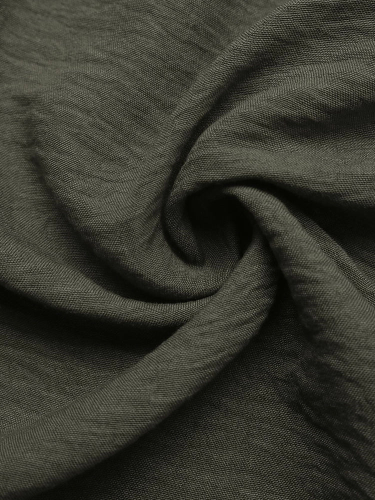 Robe midi à volants, col V croisé et taille haute nouée