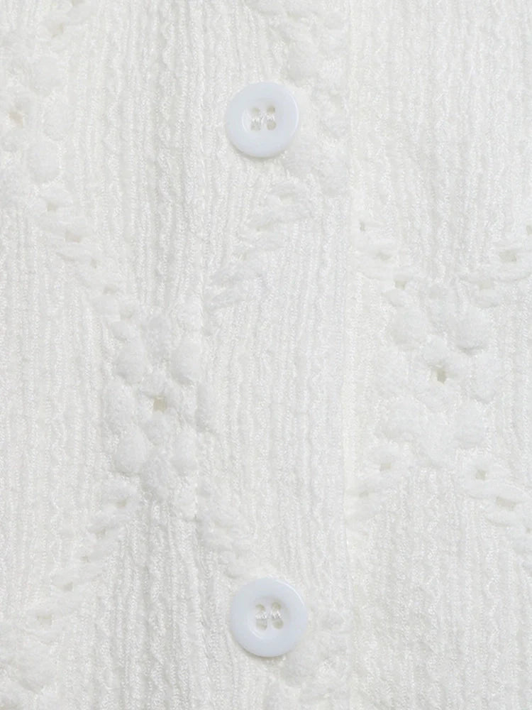 Blouse femme boutonnée en broderie anglaise