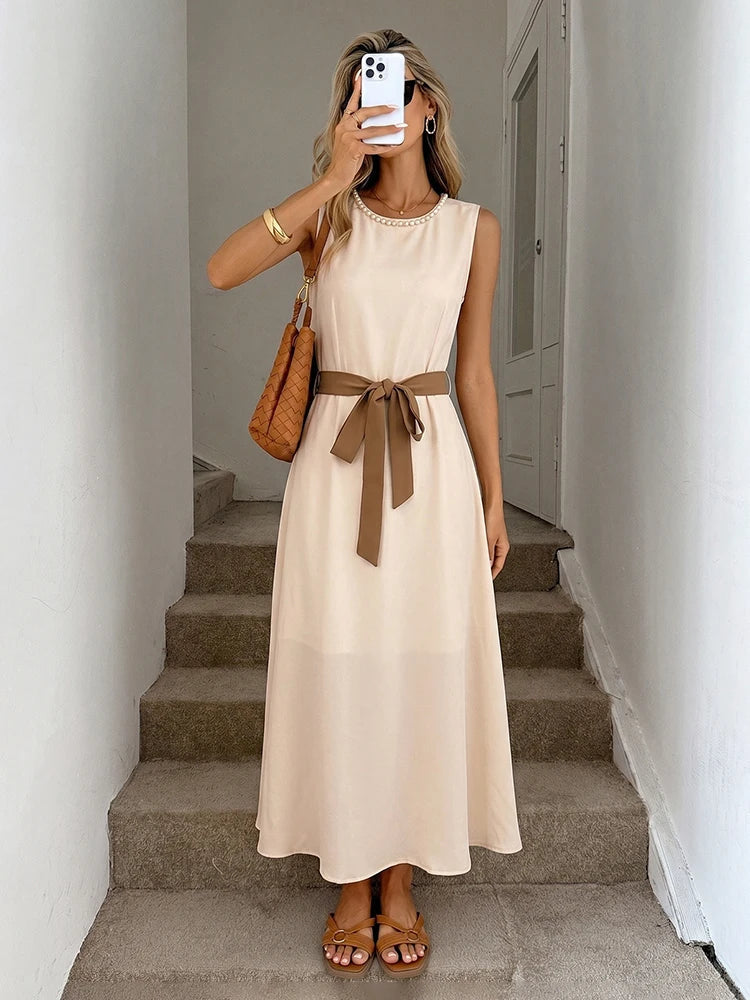 Robe midi trapèze sans manches