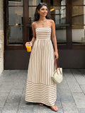 Robe longue rayée à fines bretelles