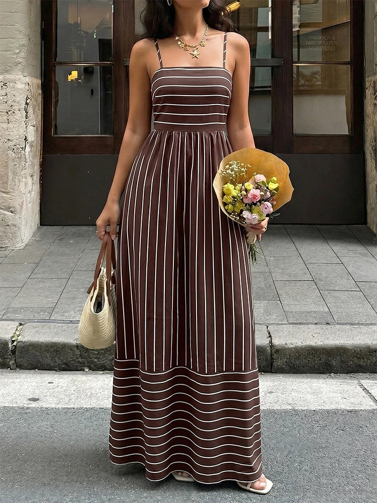 Robe longue rayée à fines bretelles