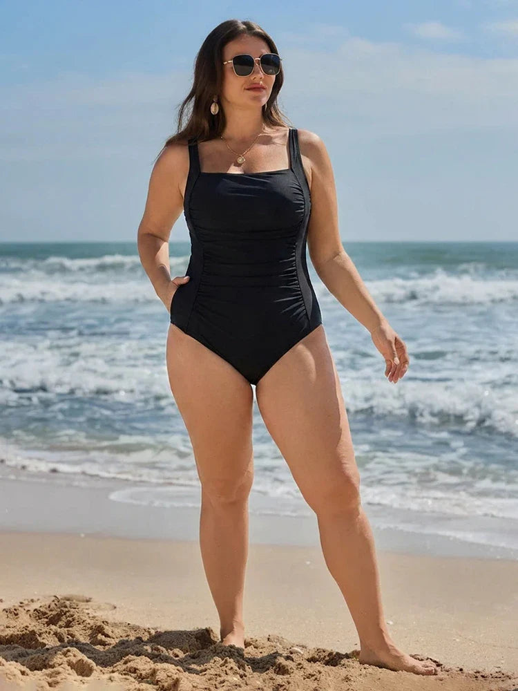 Maillot de bain gainant côtelé à découpe torsadée
