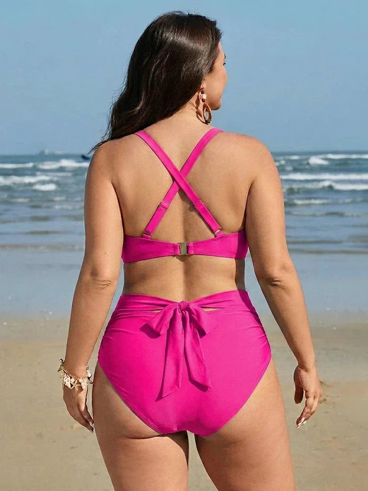Bikini gainant torsadé avec voile en mesh