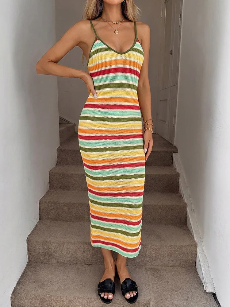 Robe longue en maille rayée dos nu