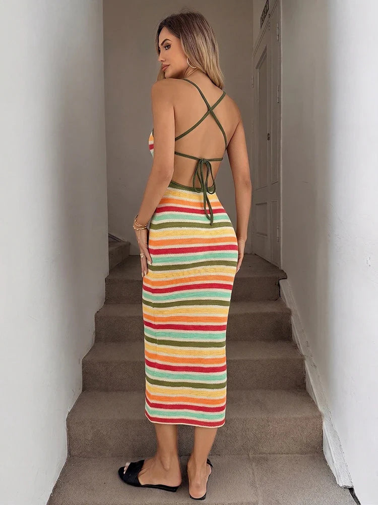Robe longue en maille rayée dos nu