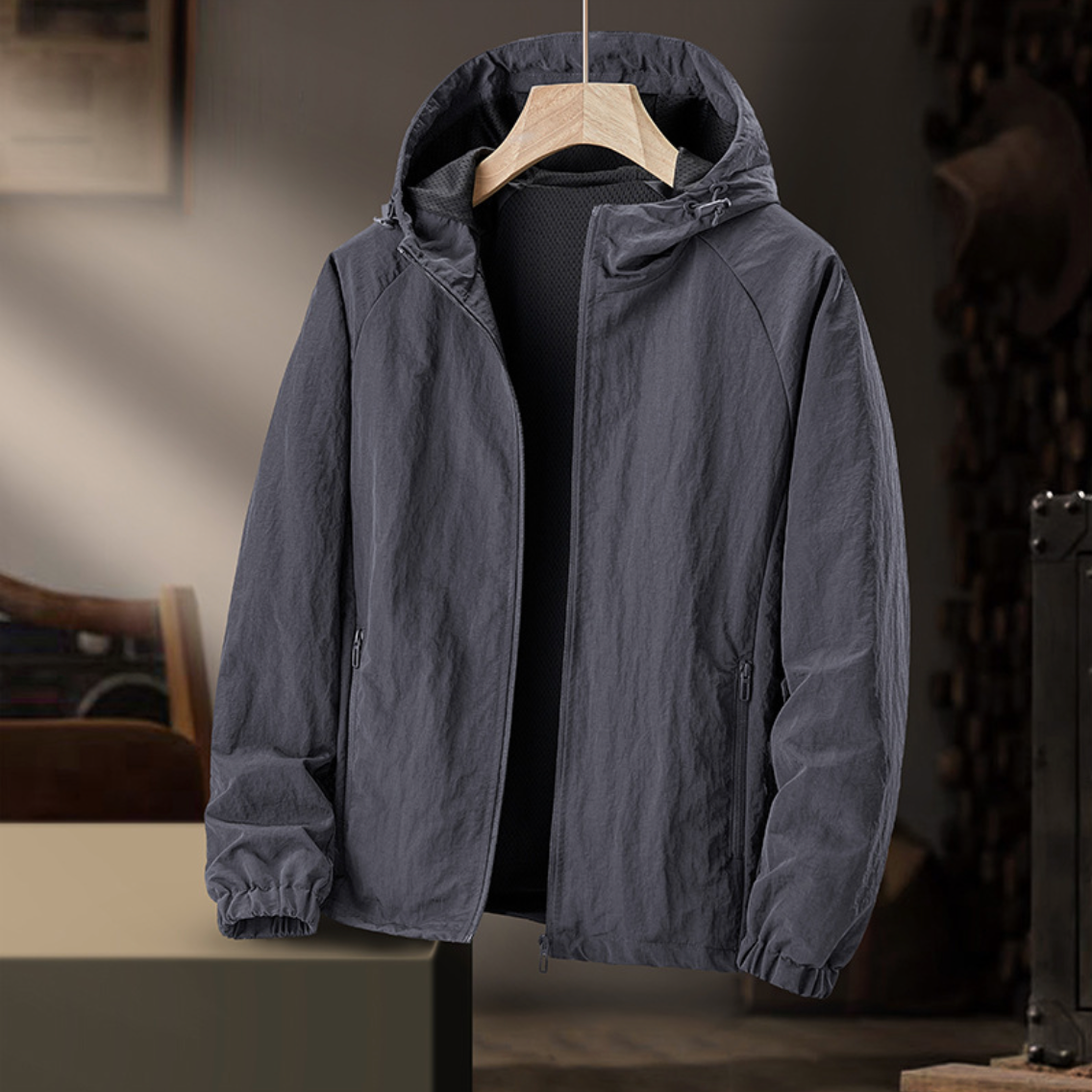 Veste à capuche en résille - Maison Flavigny
