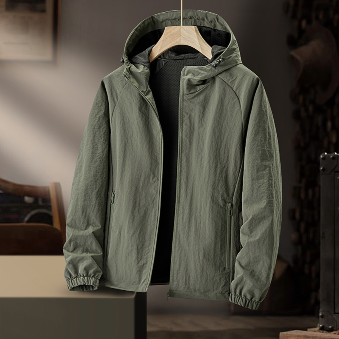 Veste à capuche en résille - Maison Flavigny