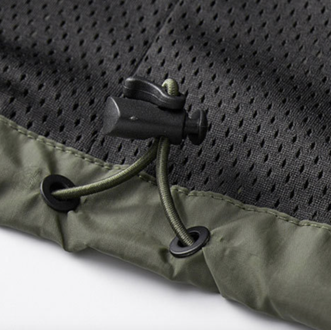 Veste à capuche en résille - Maison Flavigny