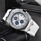 Montre chronographe à six aiguilles - Maison Flavigny